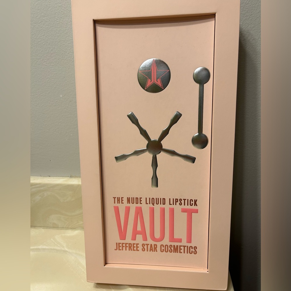 Jeffree Star Nude Lipstick Vault